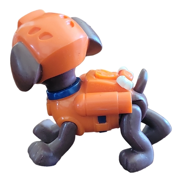 PAW Patrol Sea Rescue Zuma Figure Movable Head Legs Scuba Diver Dog - Picture 2 of 5